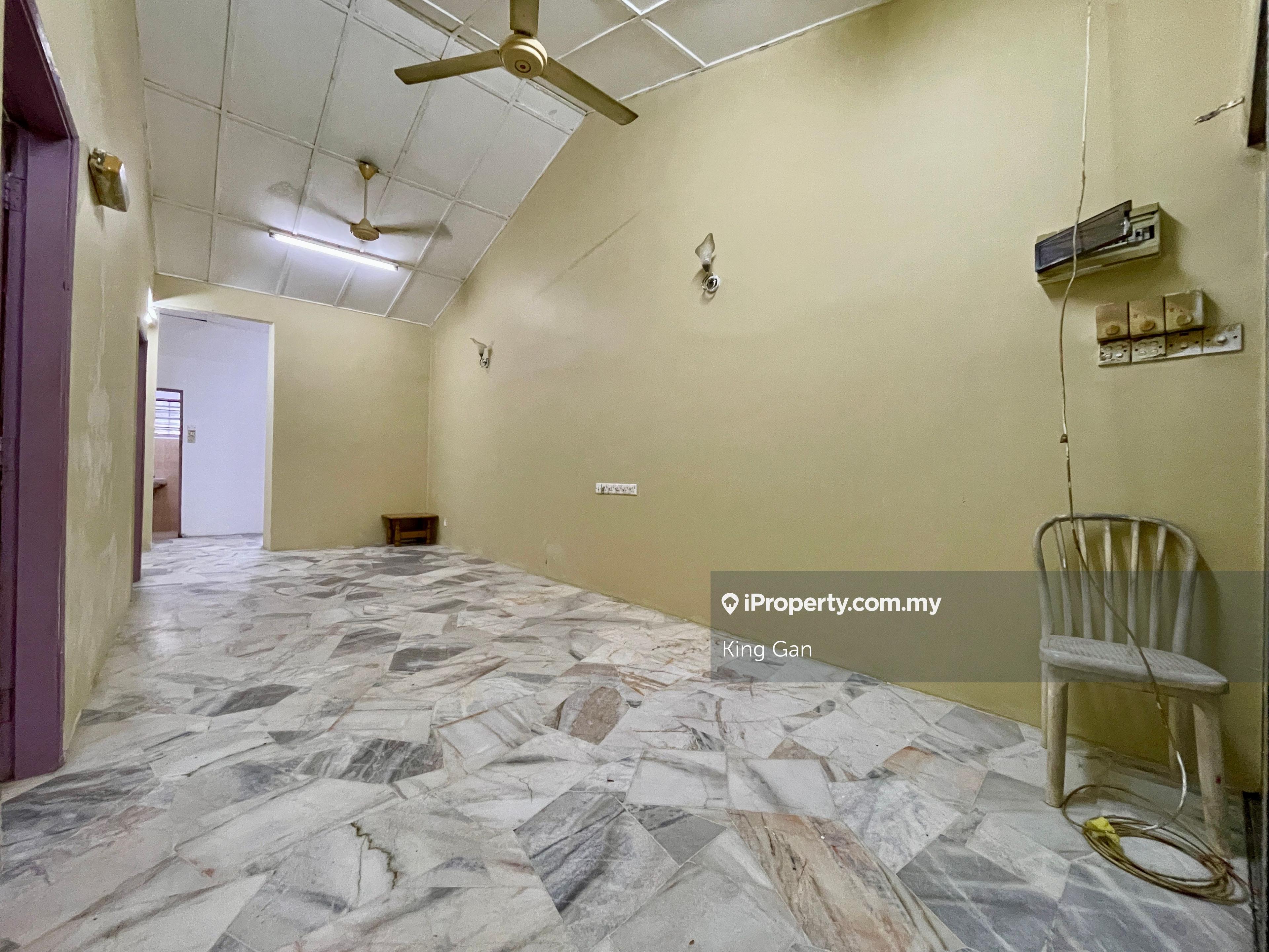 Super Cheap I No Facing House I More Parking I Freehold