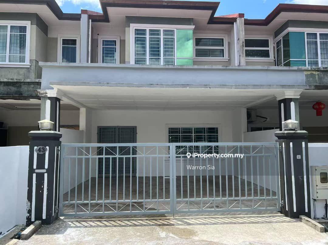 Uni Garden Double Storey Intermediate For Rent