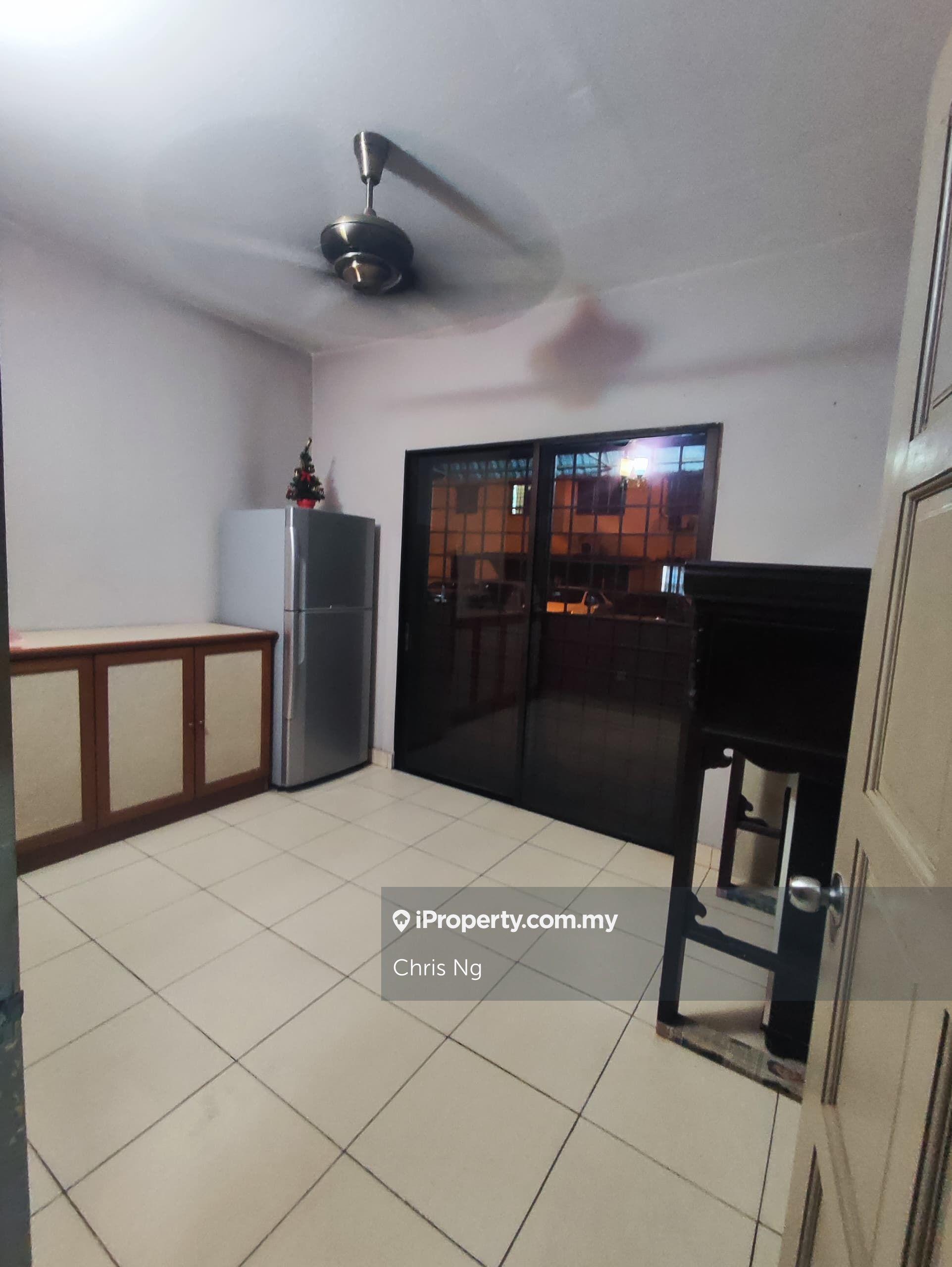 Klang Bukit Tinggi 2 Fully Reno Ground Floor Flat Behind Burger King