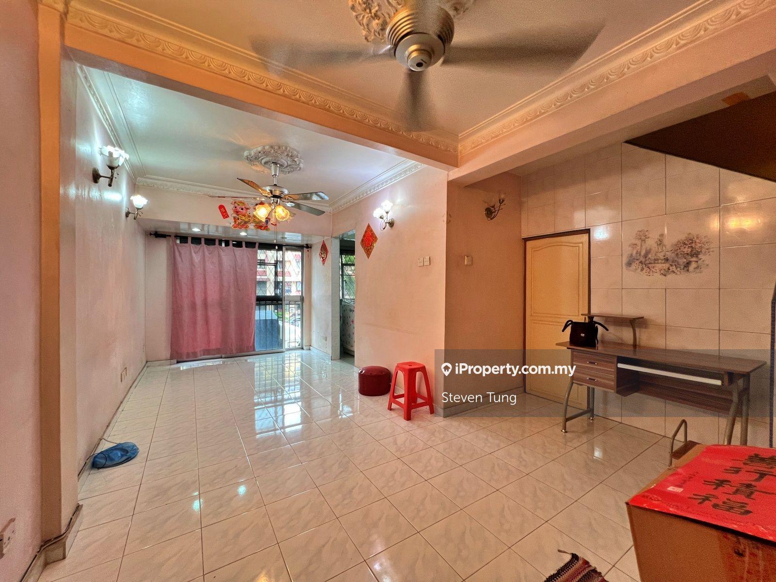 ROI 6% ! 7mins Walking distance to LRT Station!
