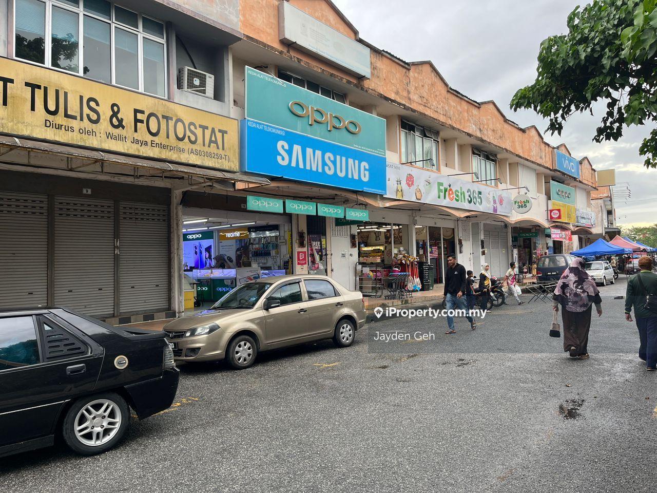 Facing Road, Tenanted, 2 Storey Shoplot
