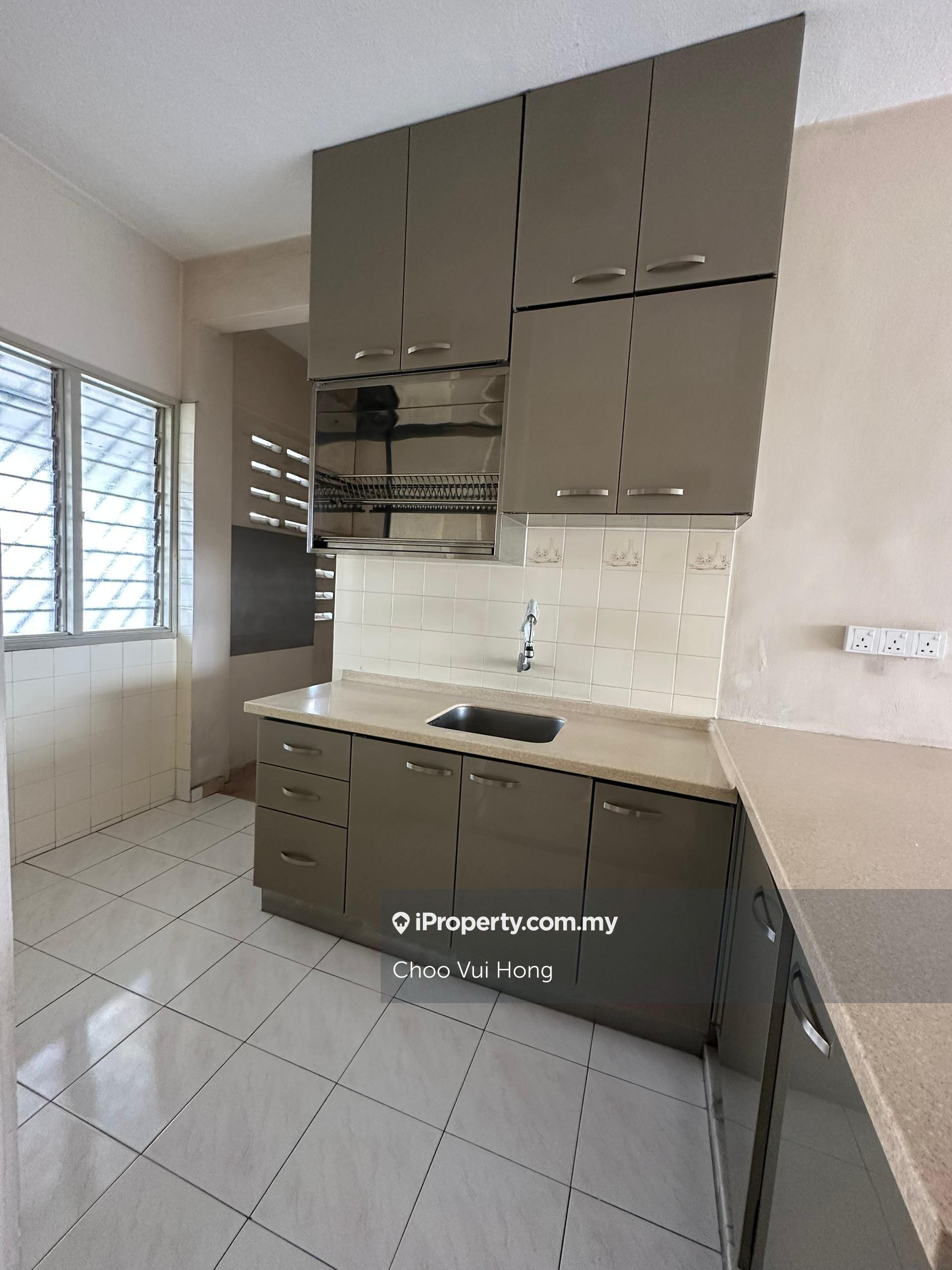 Salak South Villa Mewah Apartment Near Sri Petaling