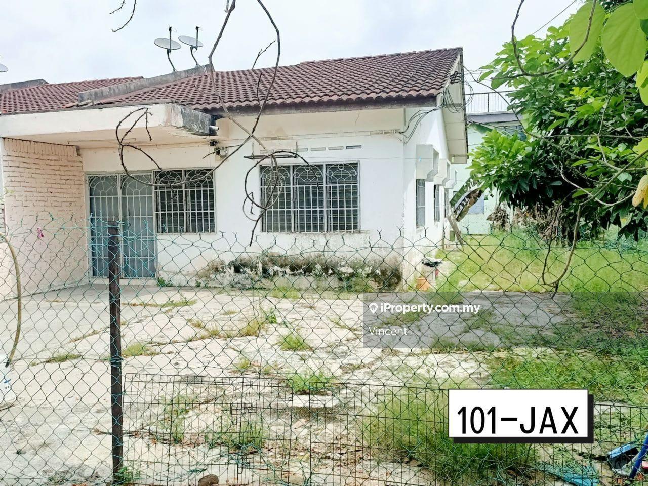 Kapar Batu 10 Single Storey Corner Lot House Klang