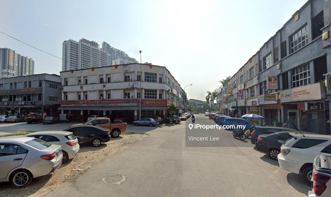 1st Floor & 2nd Floor Shop for Rent at Balakong Selangor