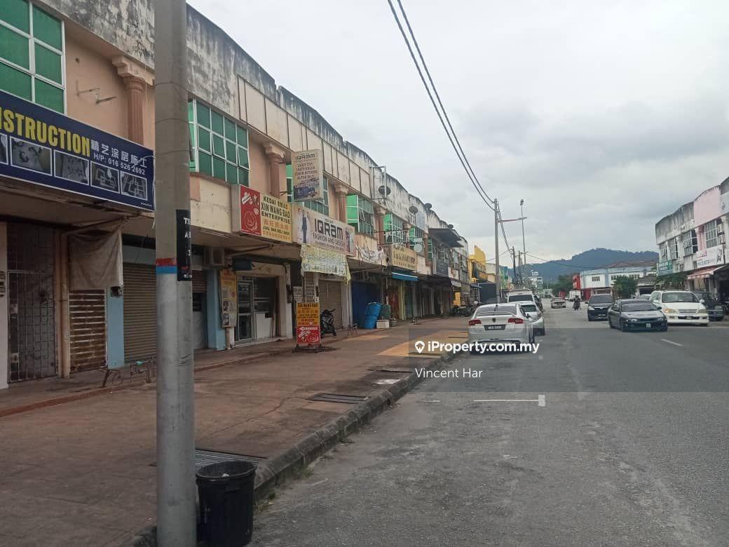 Freehold 2 Storey Beautiful Shop (20x70) Busy Street Taman Samudera