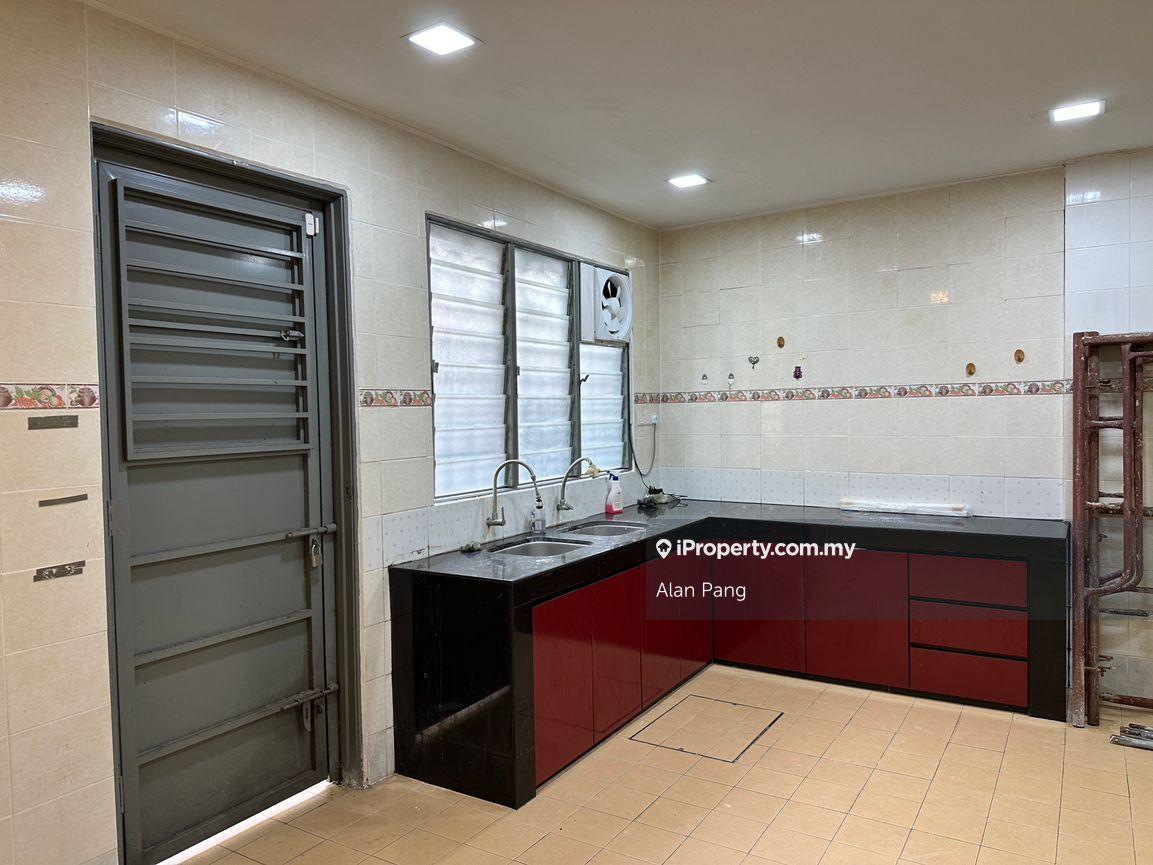 Taman Saga 2stys end lot 