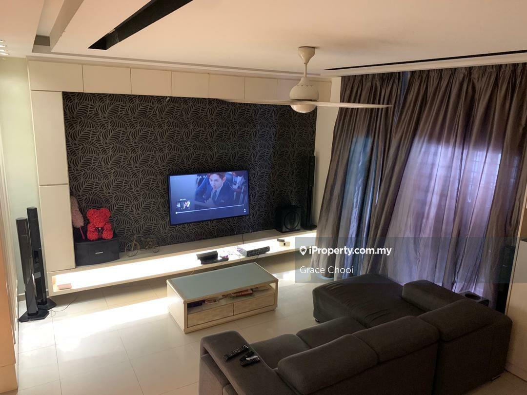 Terrace house for Sale