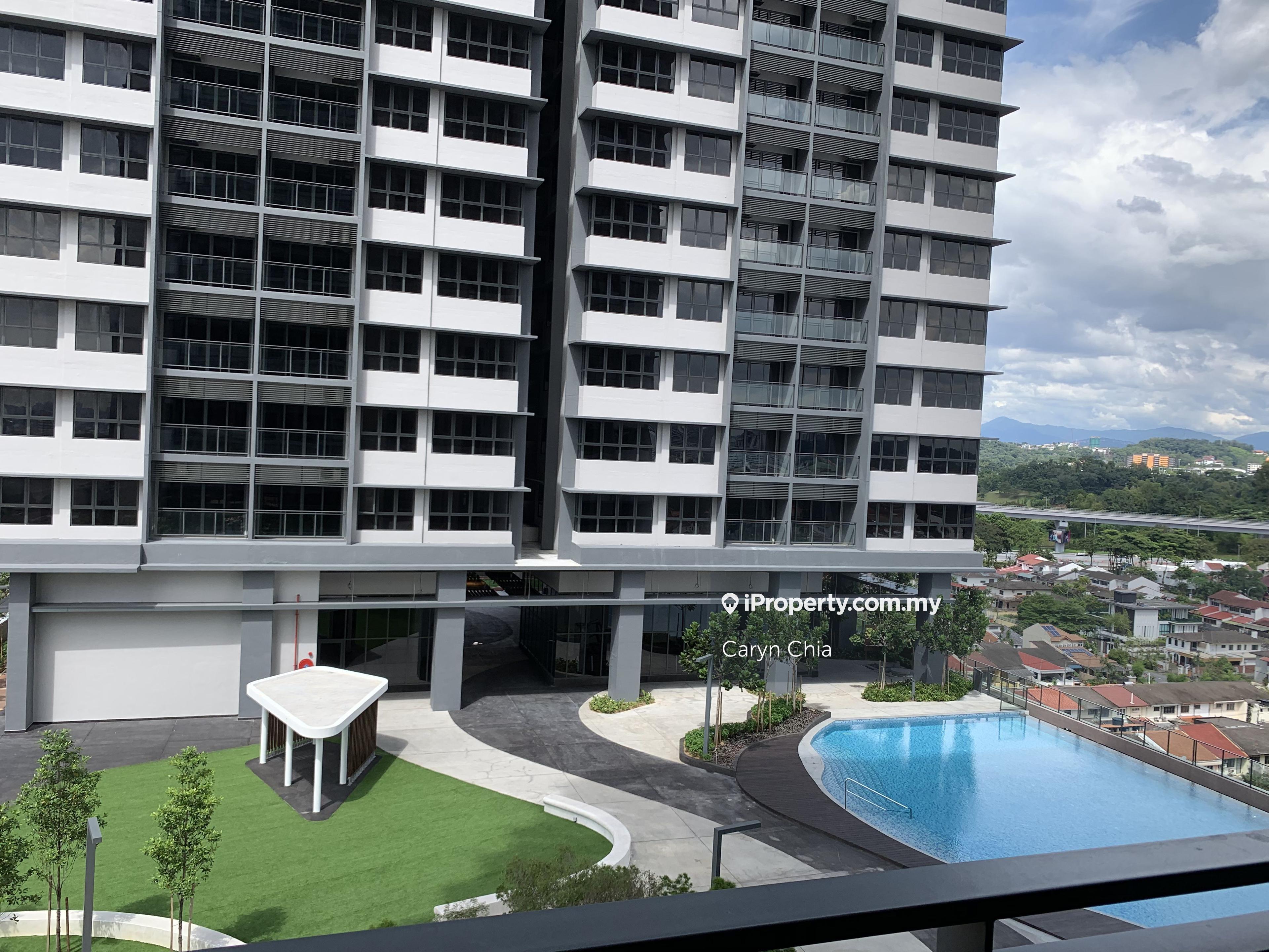 Studio unit - available immediately - negotiable 