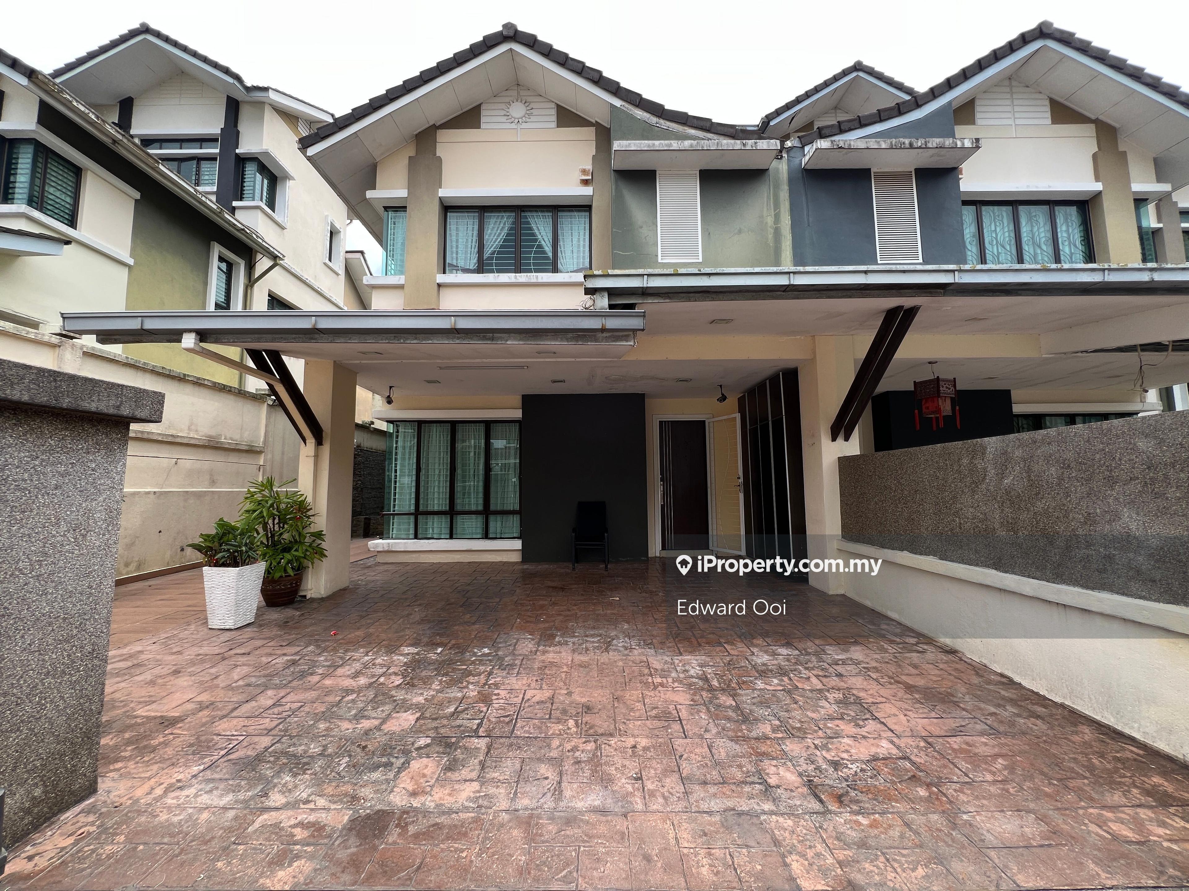 Super Cheap Cheap Extended Renovated 2.5sty Semi-D @ Hijauan Residence
