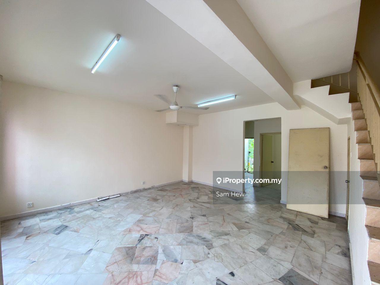 Taman Bukit Semenyih, 20x65sf, 4 Room 3 Bath, Full Loan 100%