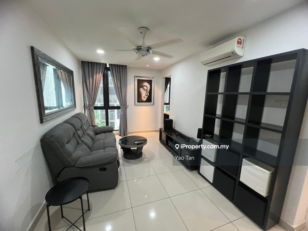 Middle floor unit with renovation