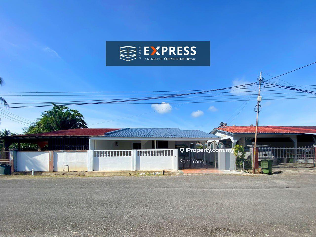 Single Storey Semi Detached House at Riam, Miri