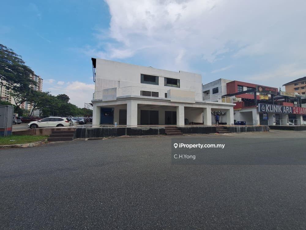 Corner 3-storey shop for Rent