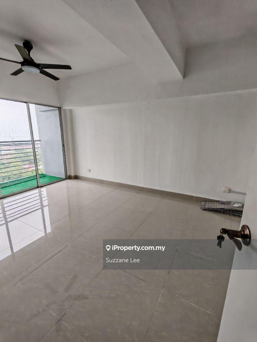 Sea view condominium for Sale