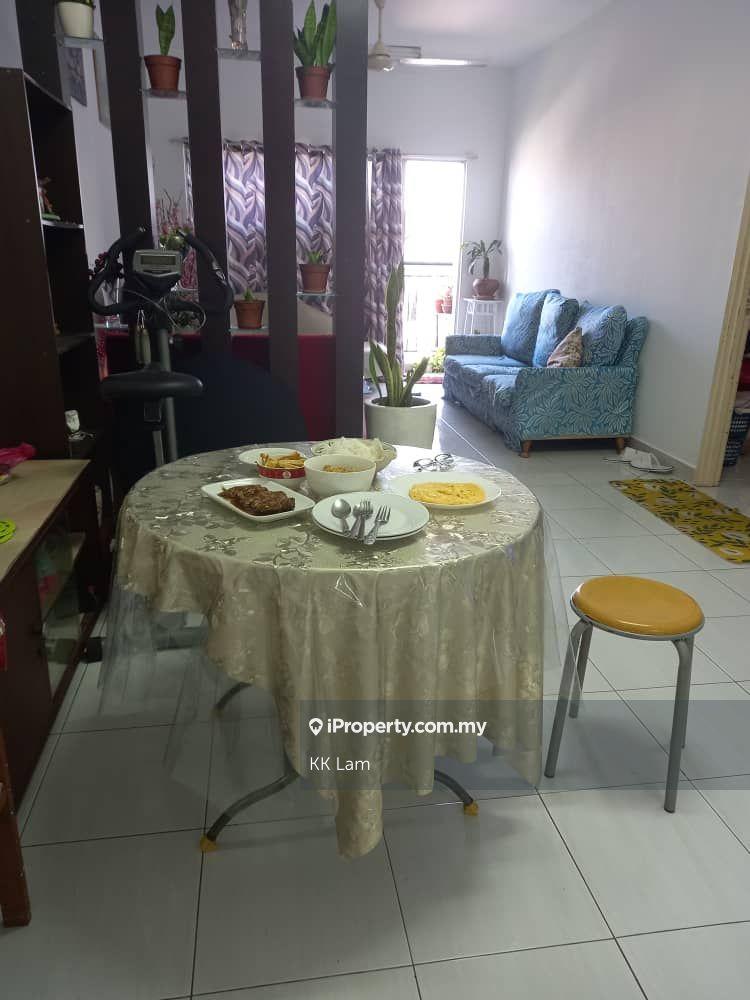 Corner Unit Facing Ampang 
