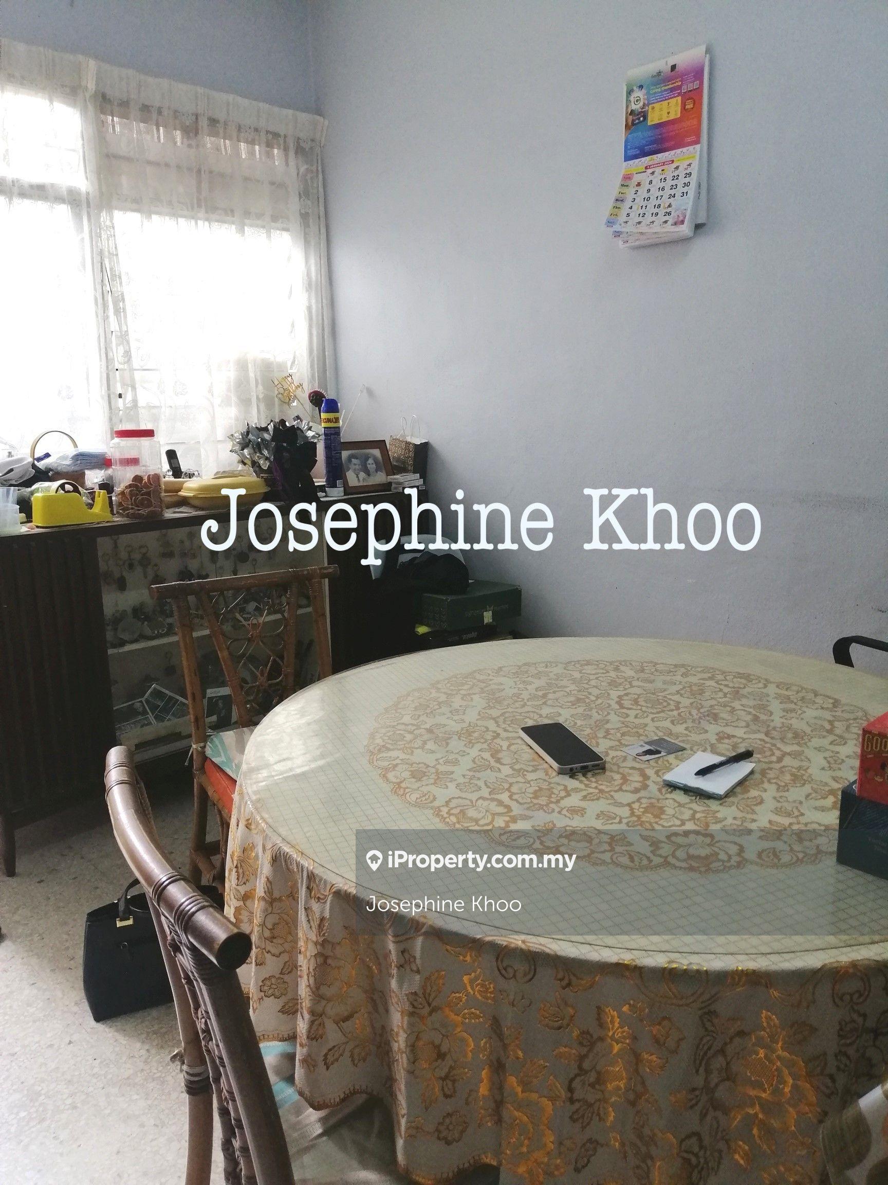 2 Storey Terrace at Minden Heights