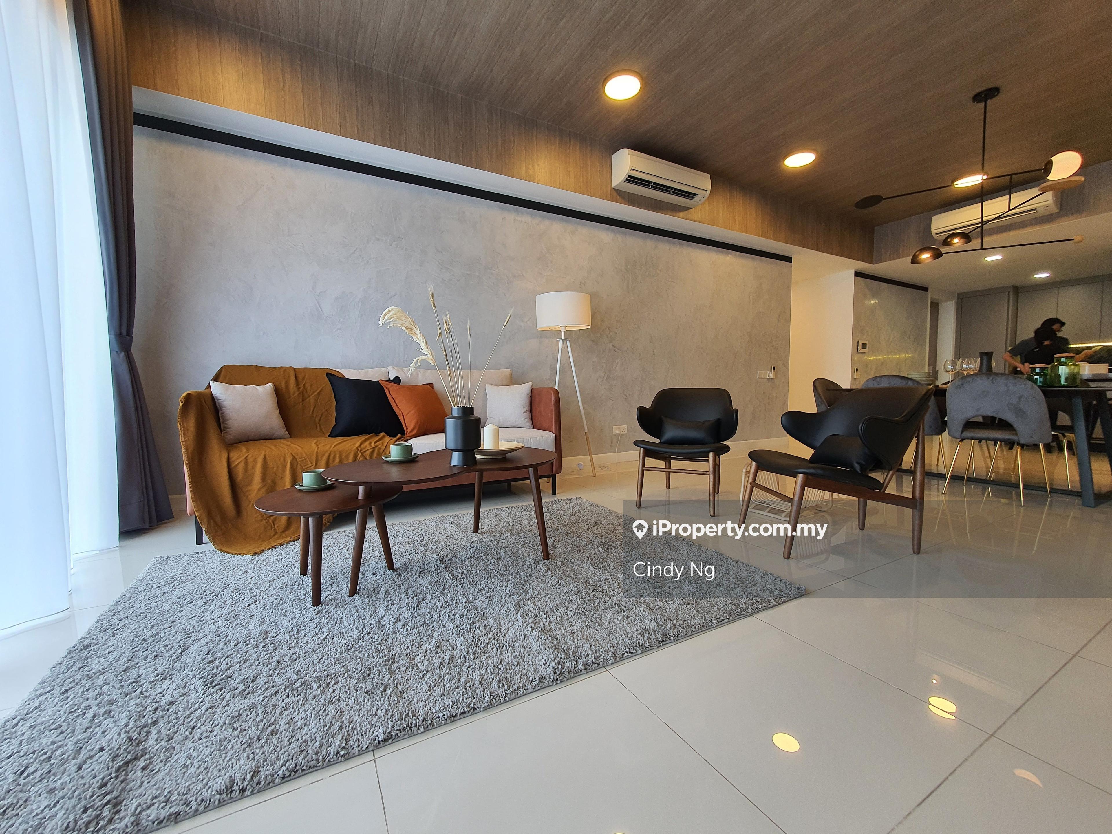 Tastefully frunished, nice high floor, cosy for family, well maintain