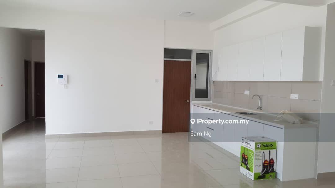 Villa Crystal's High Floor Corner Unit For Sale