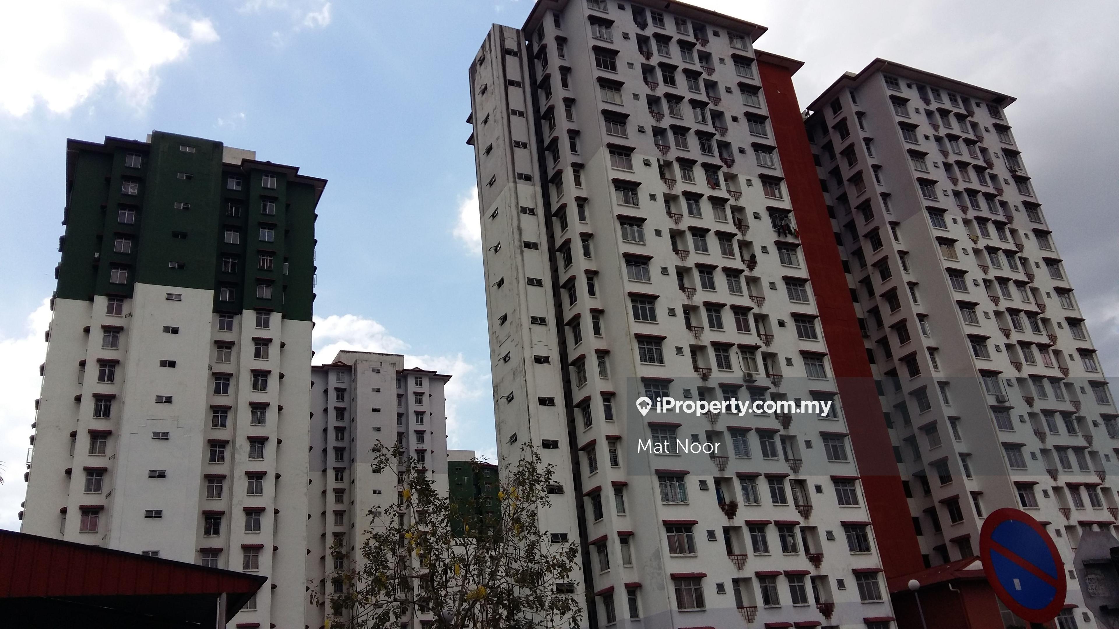 Apartment Ilham Freehold High Floor with Nice Kitchen Cabinet