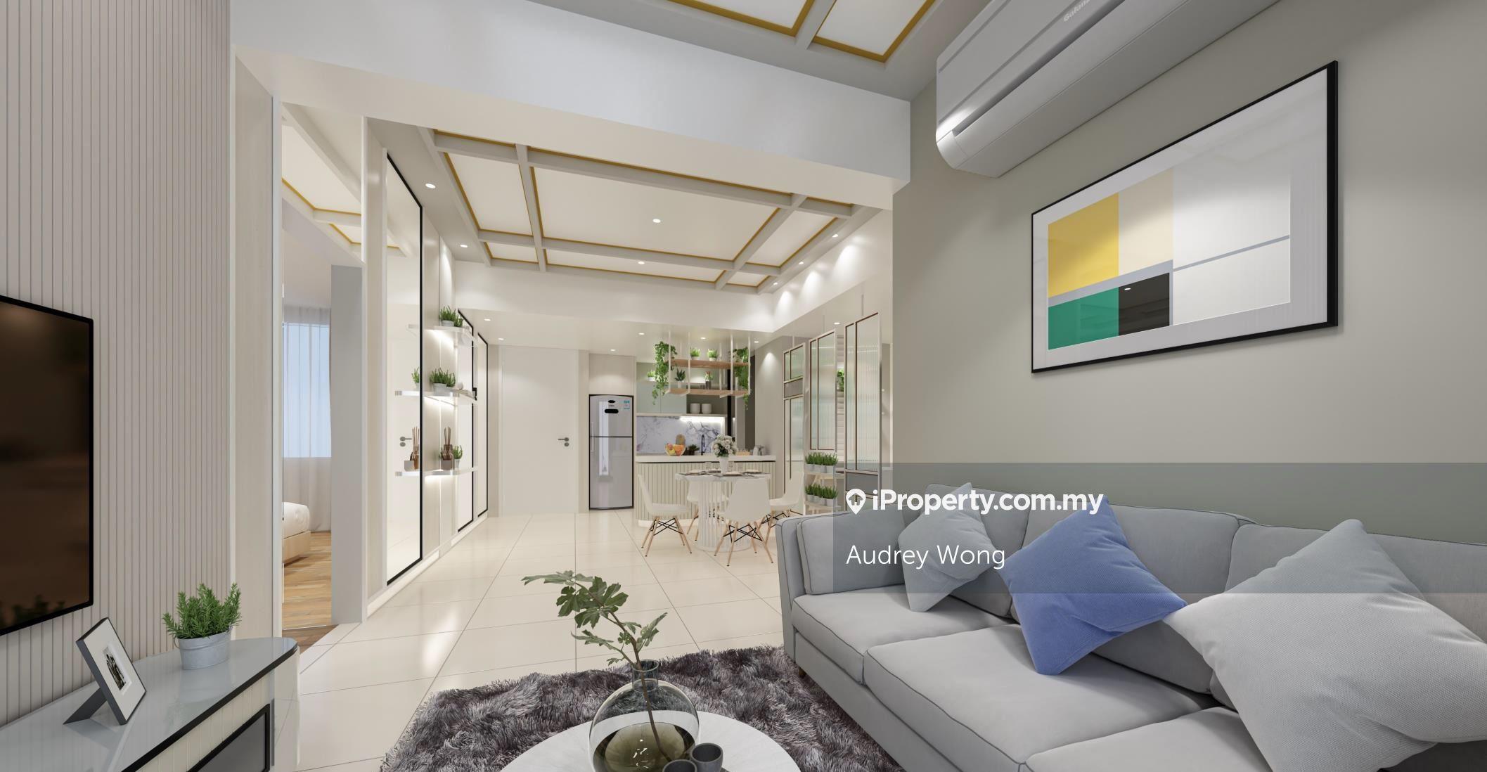 Freehold Residential Condo, Walk 35 Steps to MRT, Low Density