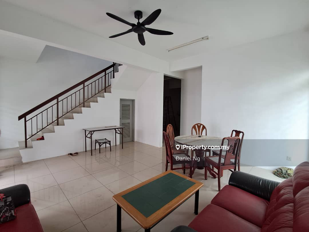 Bandar Saujana Putra double Storey For Sale