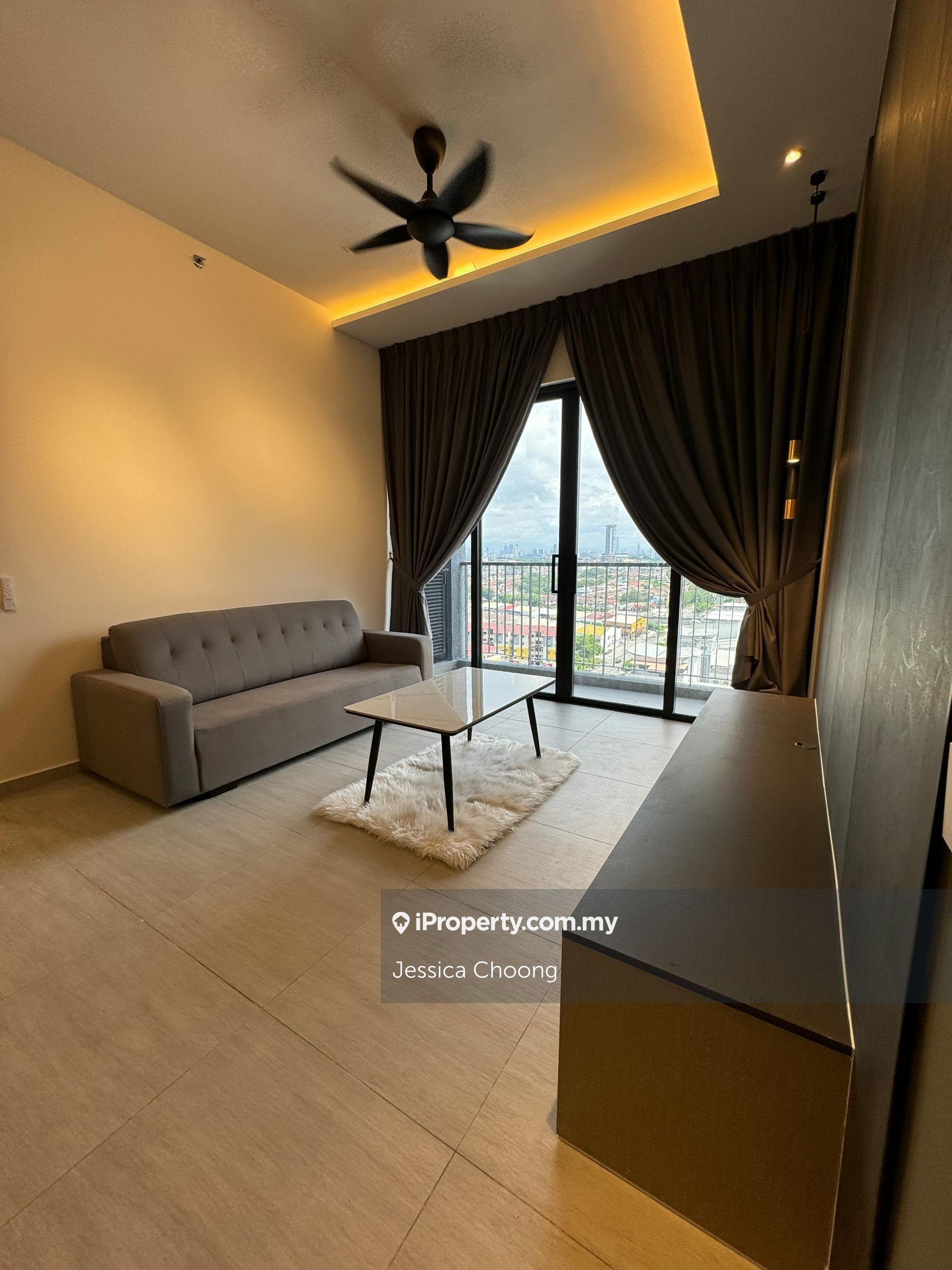 ID designed 2rooms unit, unblocked view and luxury vibe! Move in July!