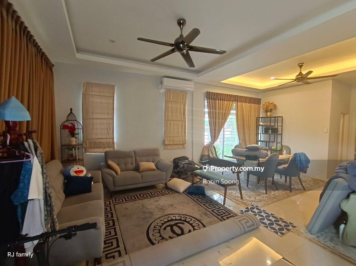2 Storey Semi-D house in Ayer Keroh