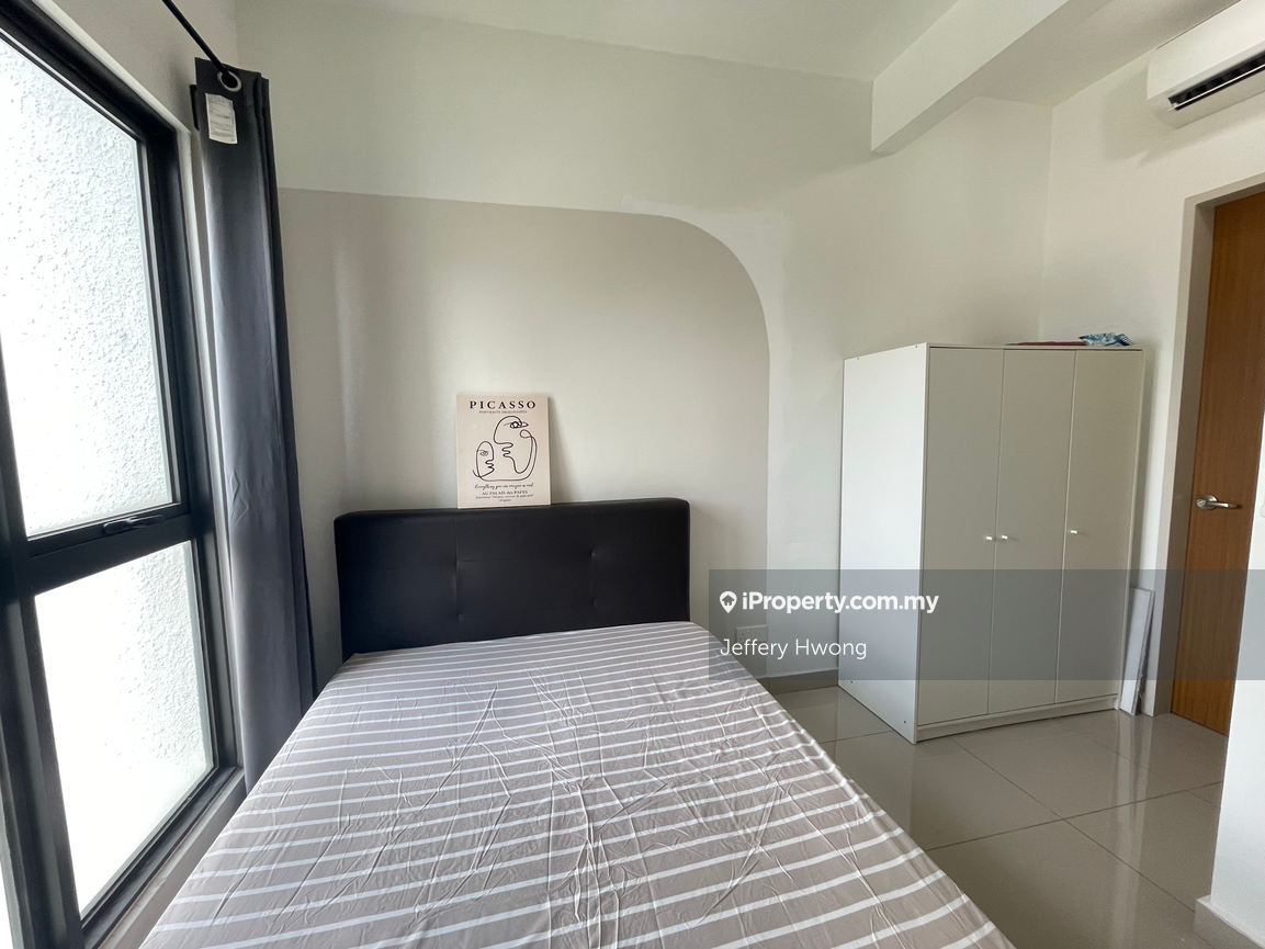 Girls Unit Master Room For Rent 