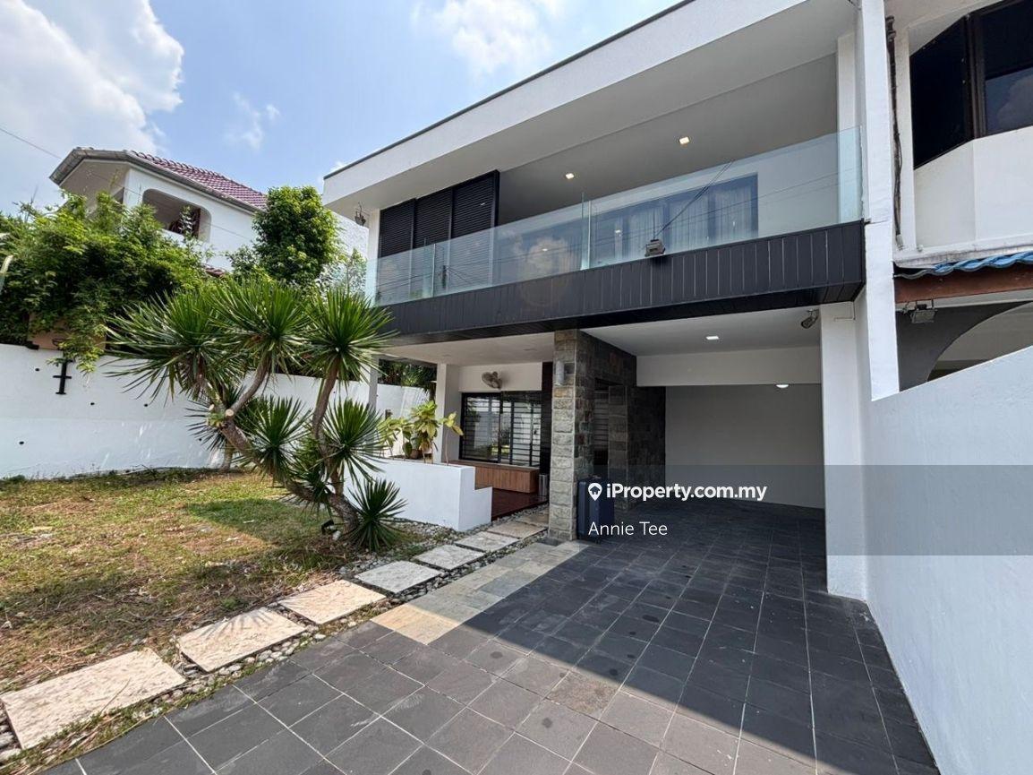 Kolam Air/ 2 Storey Teres/ Partial Furnished/ Renovated Unit 