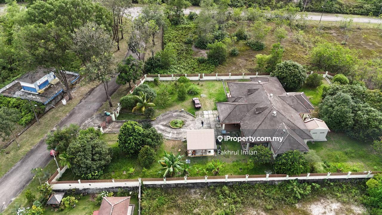 Bungalow 1 Storey @ Jalan Orkid, Bukit Beruntung Golf & Country Resort