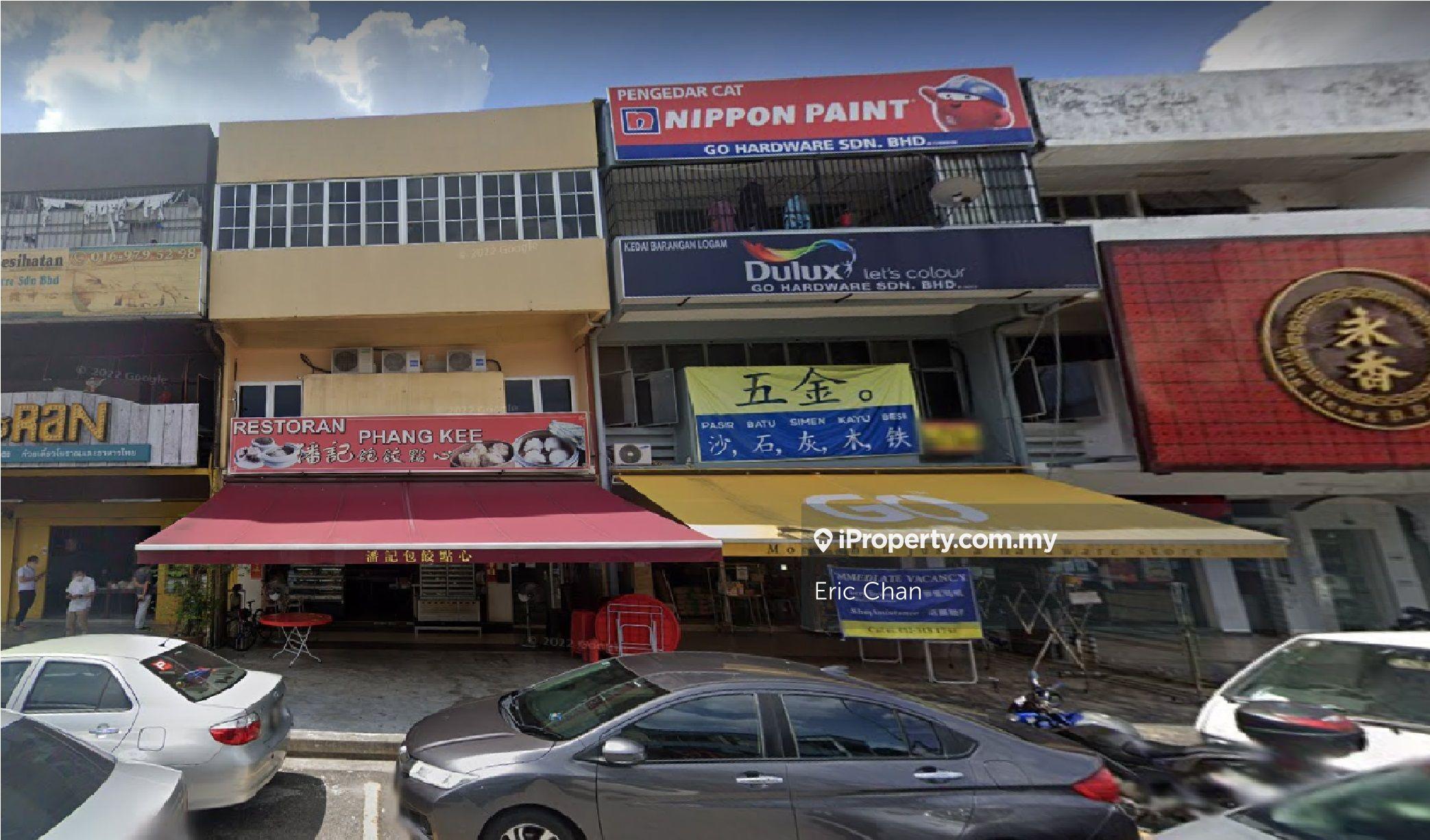 Sri petaling ground floor shop facing mainroad