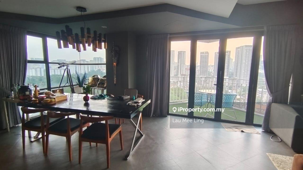Duplex penthouse Desarina Condo, Taman Desa