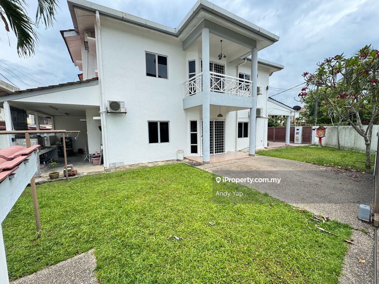 Super limited unit corner selling in market call Andy for viewing