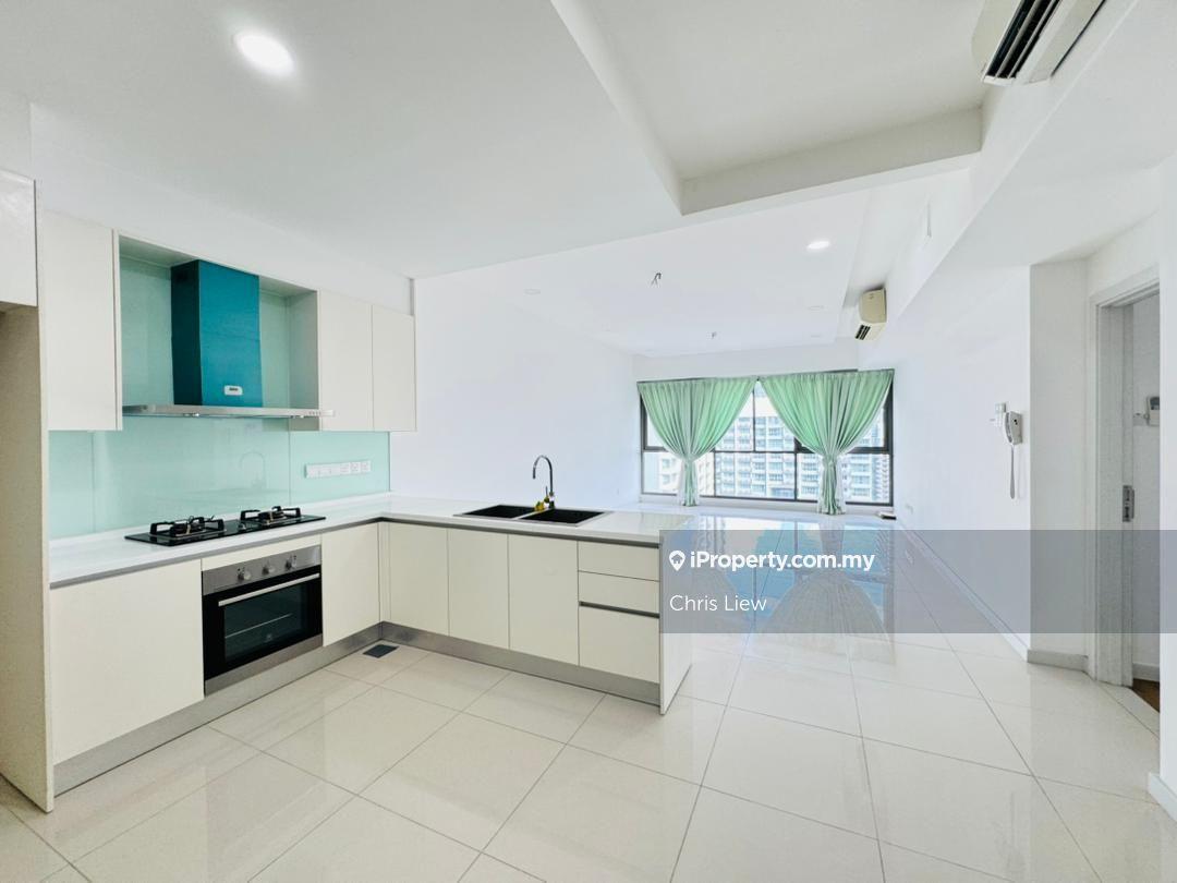 Iskandar Residences Medini new partly furnished for sale