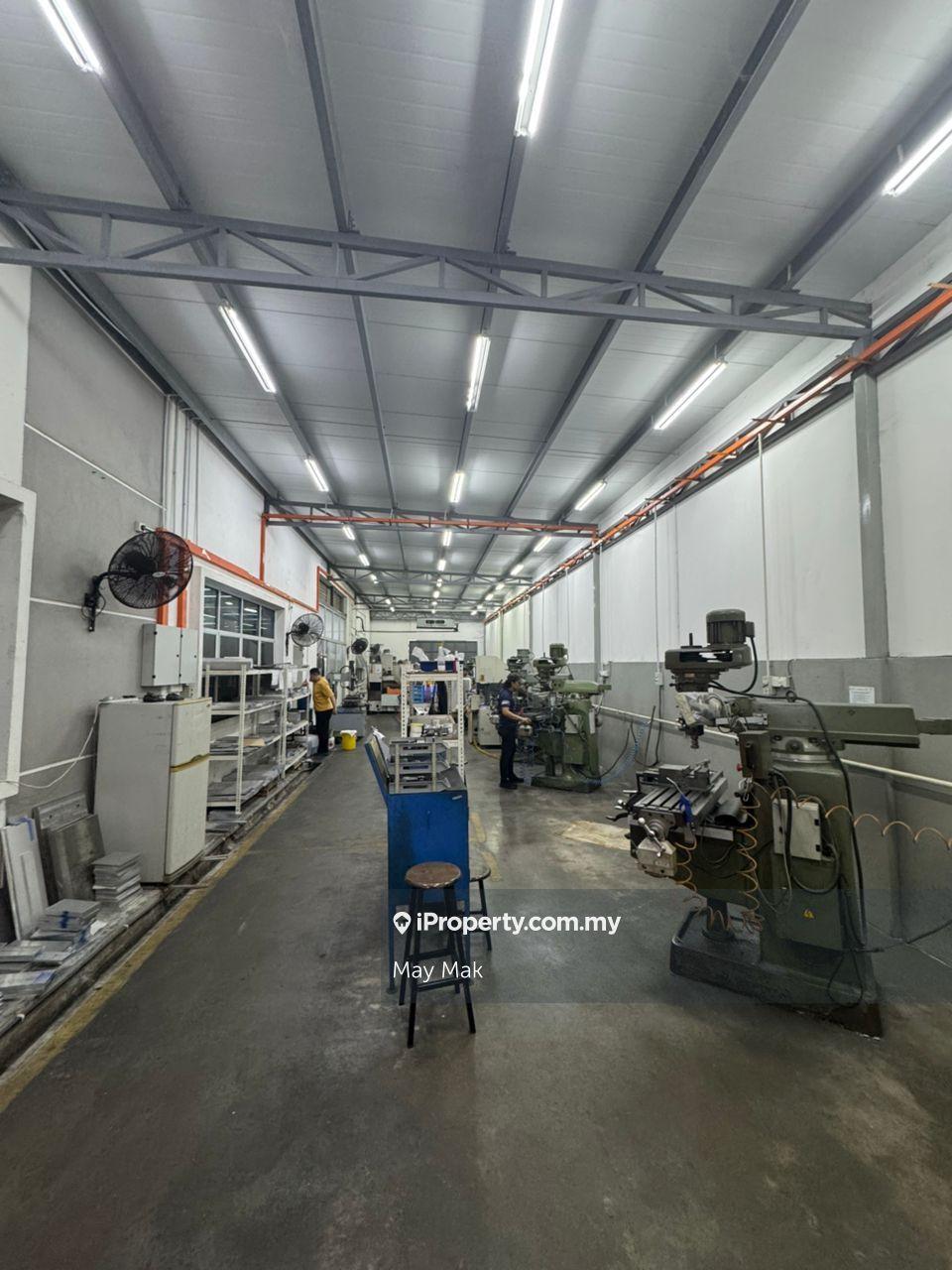 Corner Renovated Good Condition Factory Teknologi Cheng Melaka Tengah 