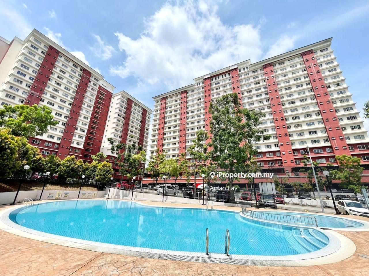 Lumayan Apartment Permaisuri