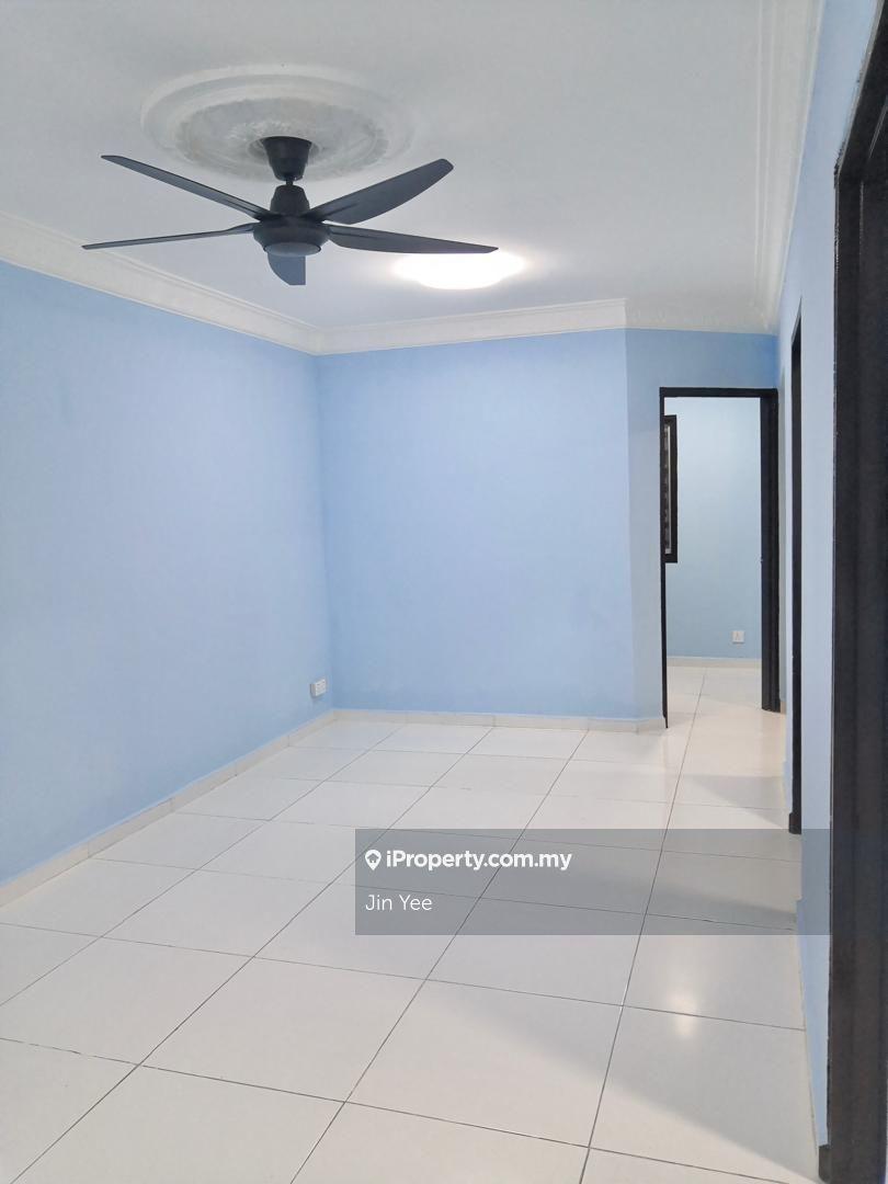 Extended Cendana Apartment Kit Cabinet Well Kept Near LRT 100% Loan