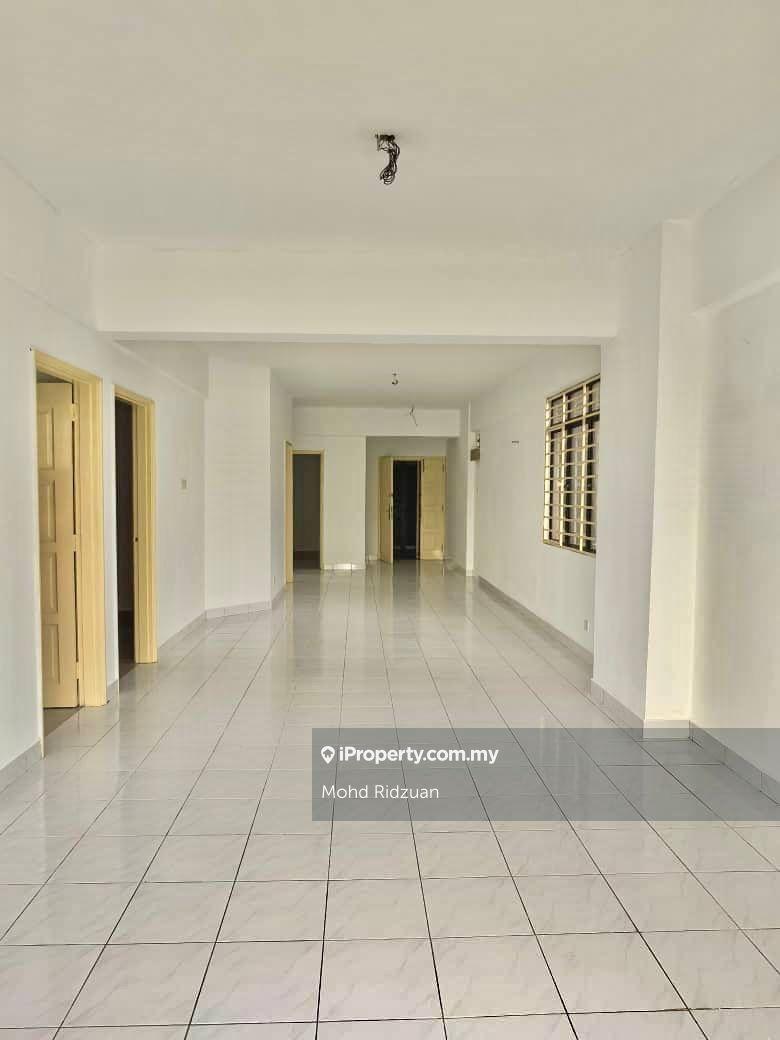 700m Near MRT Mutiara Serdang Condo (Turf View) Serdang Raya For Sale