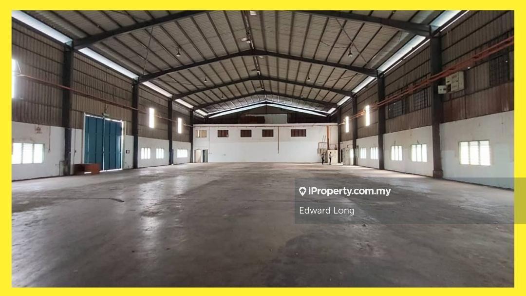 Very strategic location, sell with tenancy