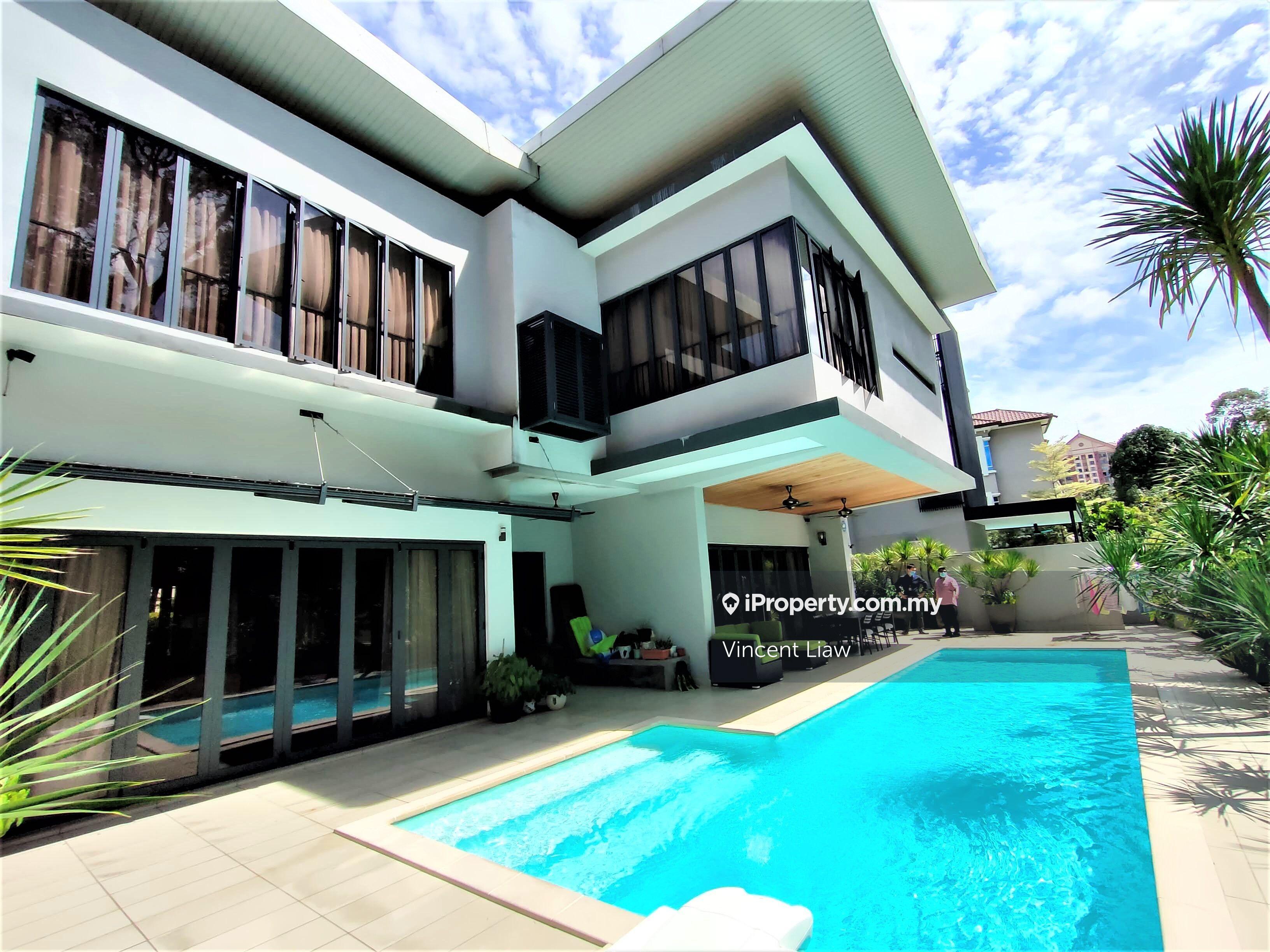 2 storey modern bungalow with swimming pool and facing golf course