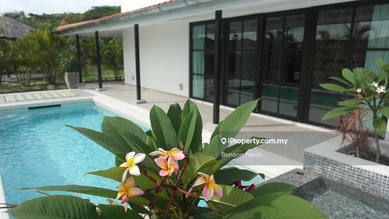 Swimming pool and Garden pavillion