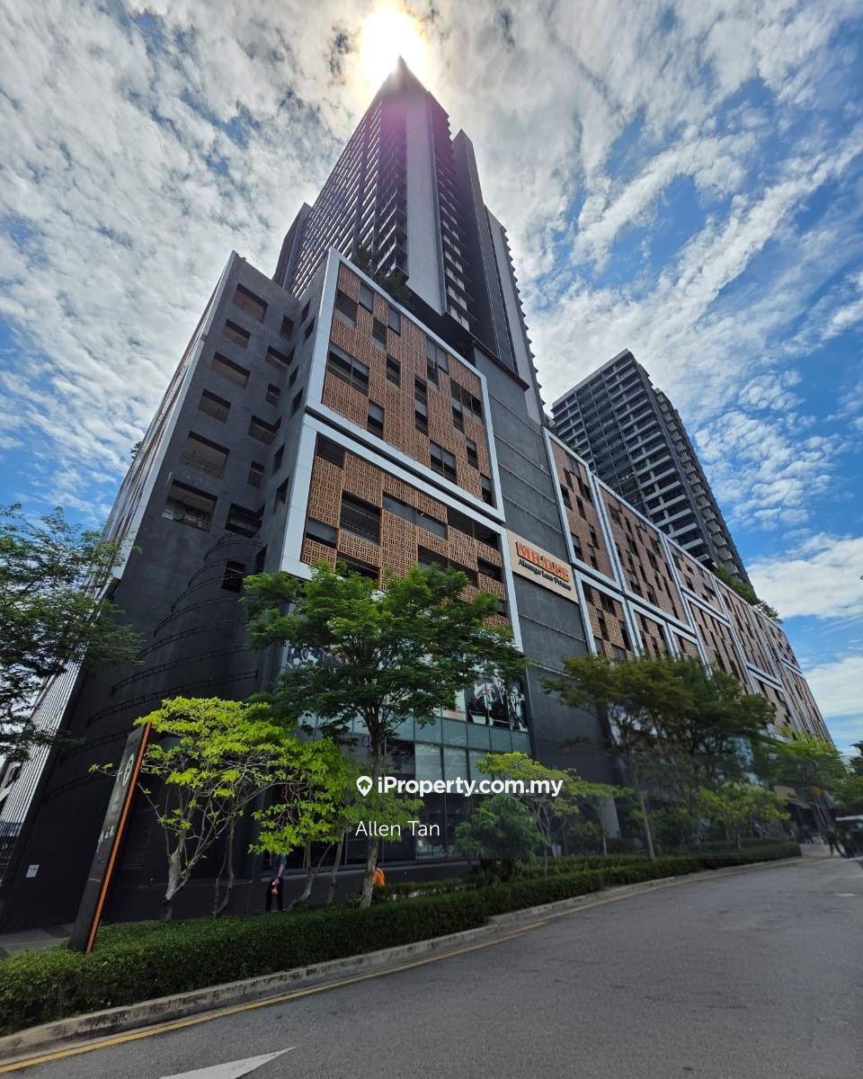 Super Cheap Unit Going for Sale At 17 Residence in Section 17