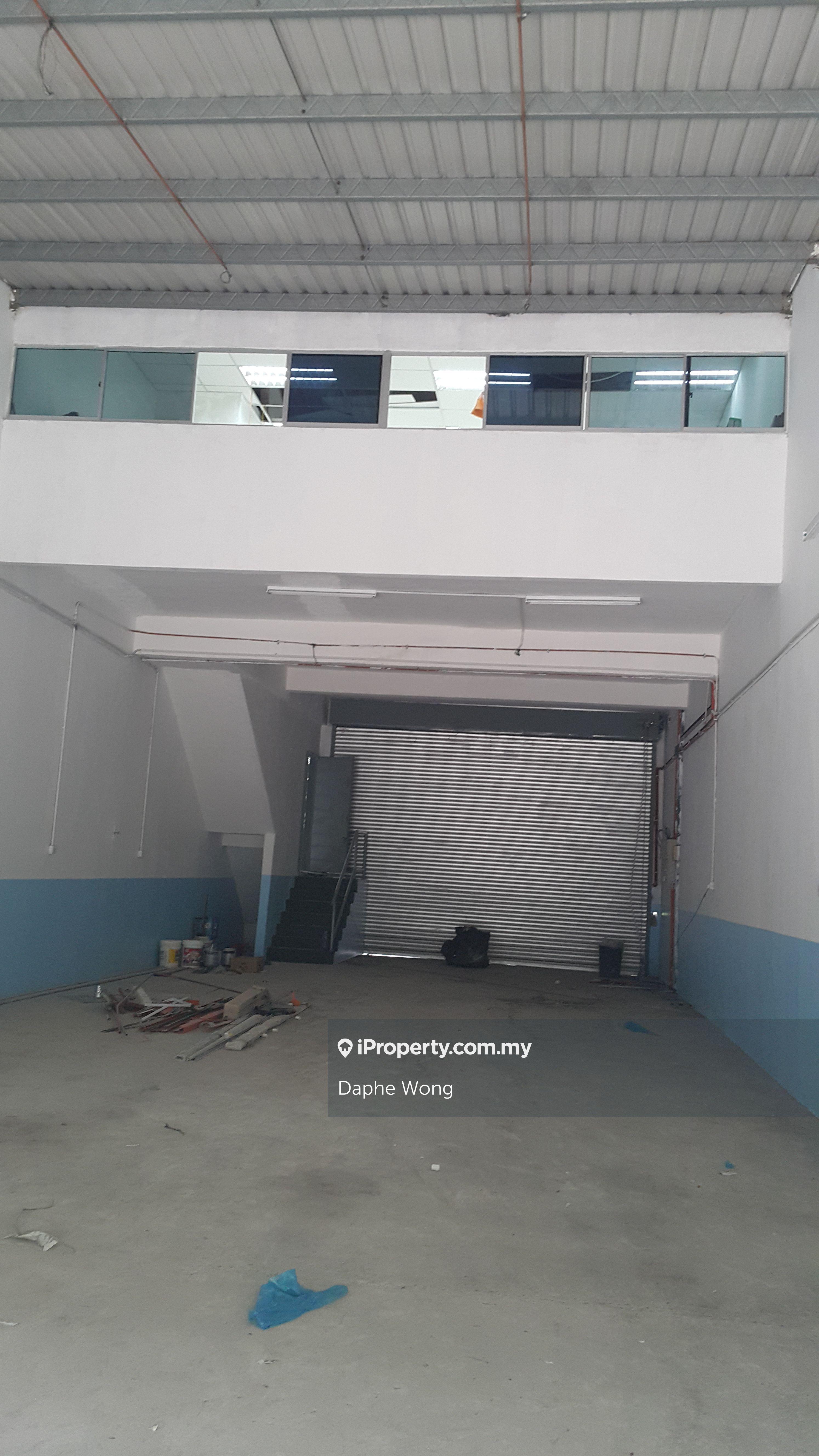 Taman Anugerah Suria at Serendah 1.5 Storey Factory Nice Unit 