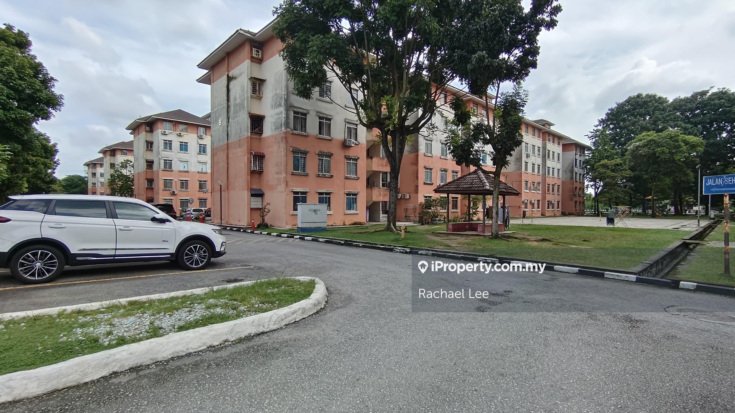 Pangsapuri Suria, Taman Kinrara, Medium Floor, Partially Furnished