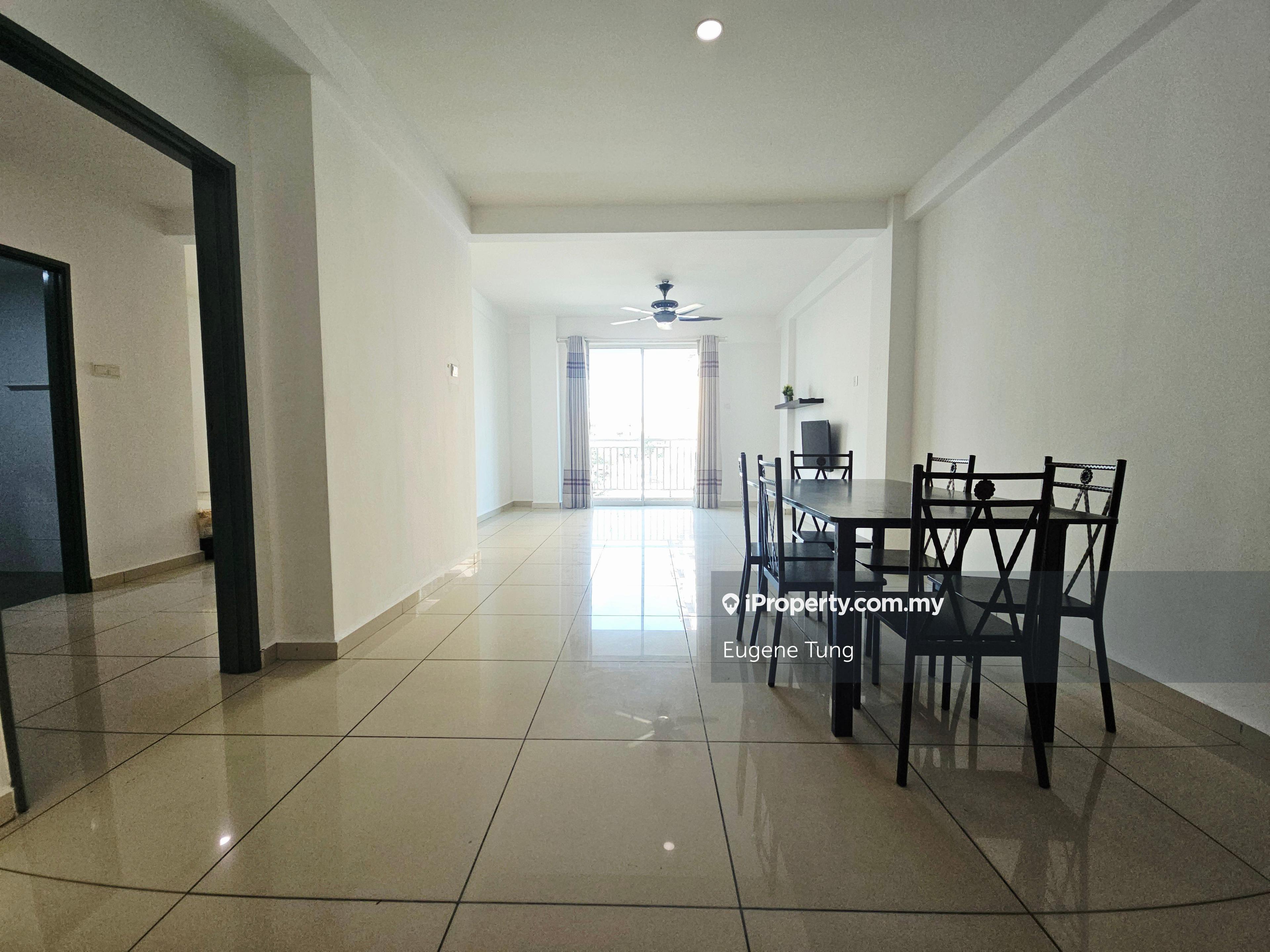 Low Floor, Original Unit, 2 Parking Bays, Good Location