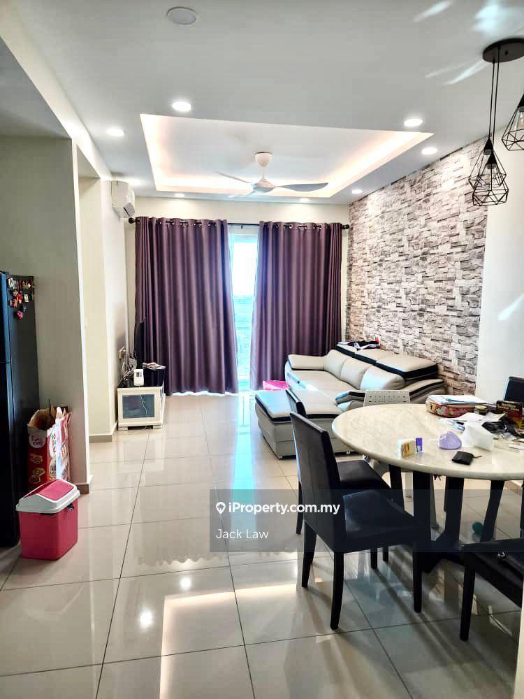 Solaria Residences With Fully Furnished And Renovated For Rent