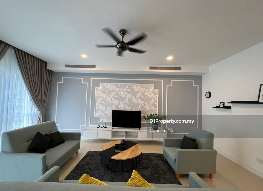Private Lift Lobby Resort Feel