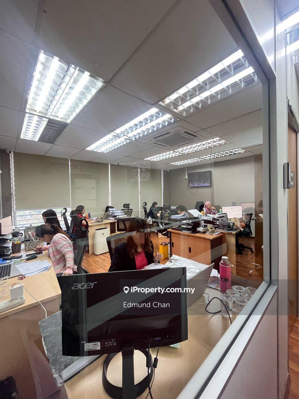 Taipan Business Centre USJ Subang Jaya office with lift 