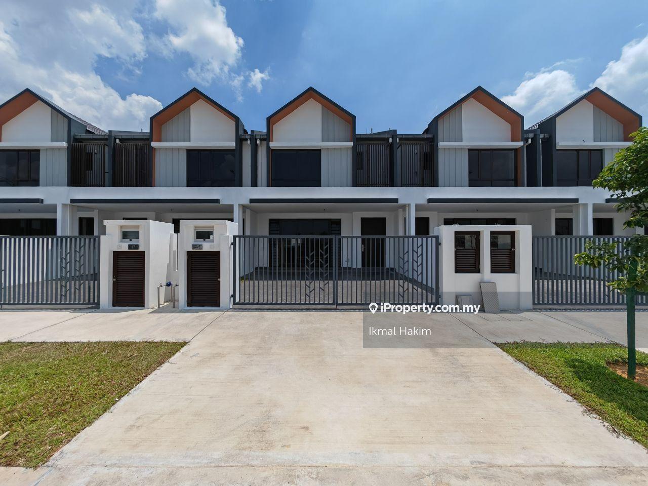 2 Sty Facing Open Serenia Anisa Terraced Houses For Sale