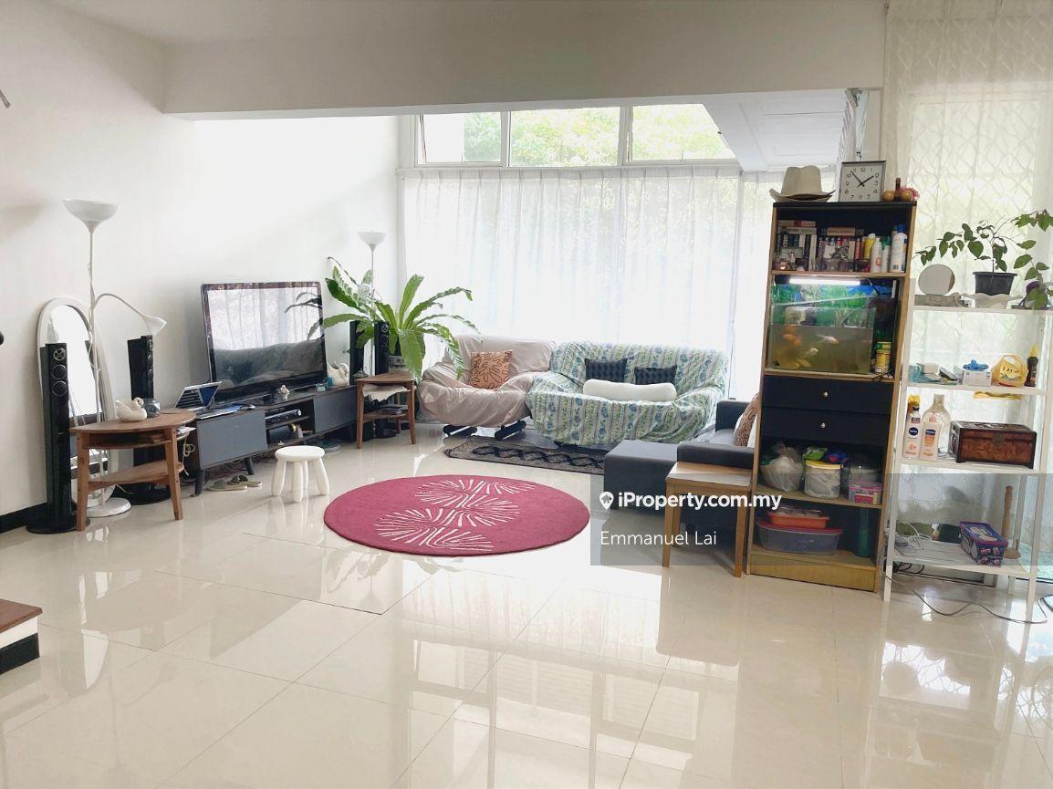 Armanee Terrace Condo 2 Well Kept Duplex